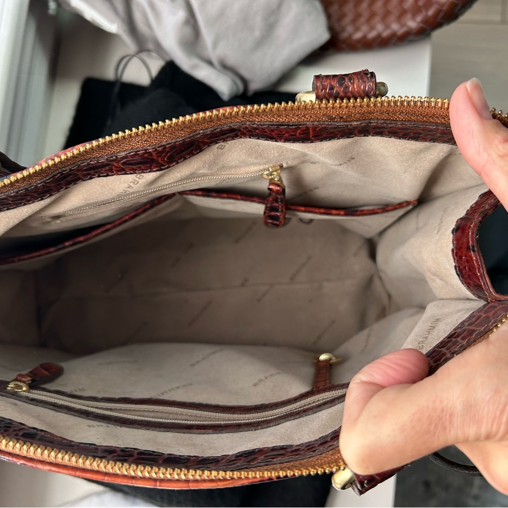 Brahmin tote bag- great condition - Picture 4 of 4
